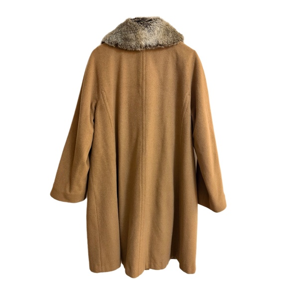 Jones New York Camel Wool Angora Coat w Removable Faux Fur Collar – Canada Made - Picture 5 of 14
